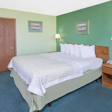 Days Inn By Wyndham Mountain Grove
